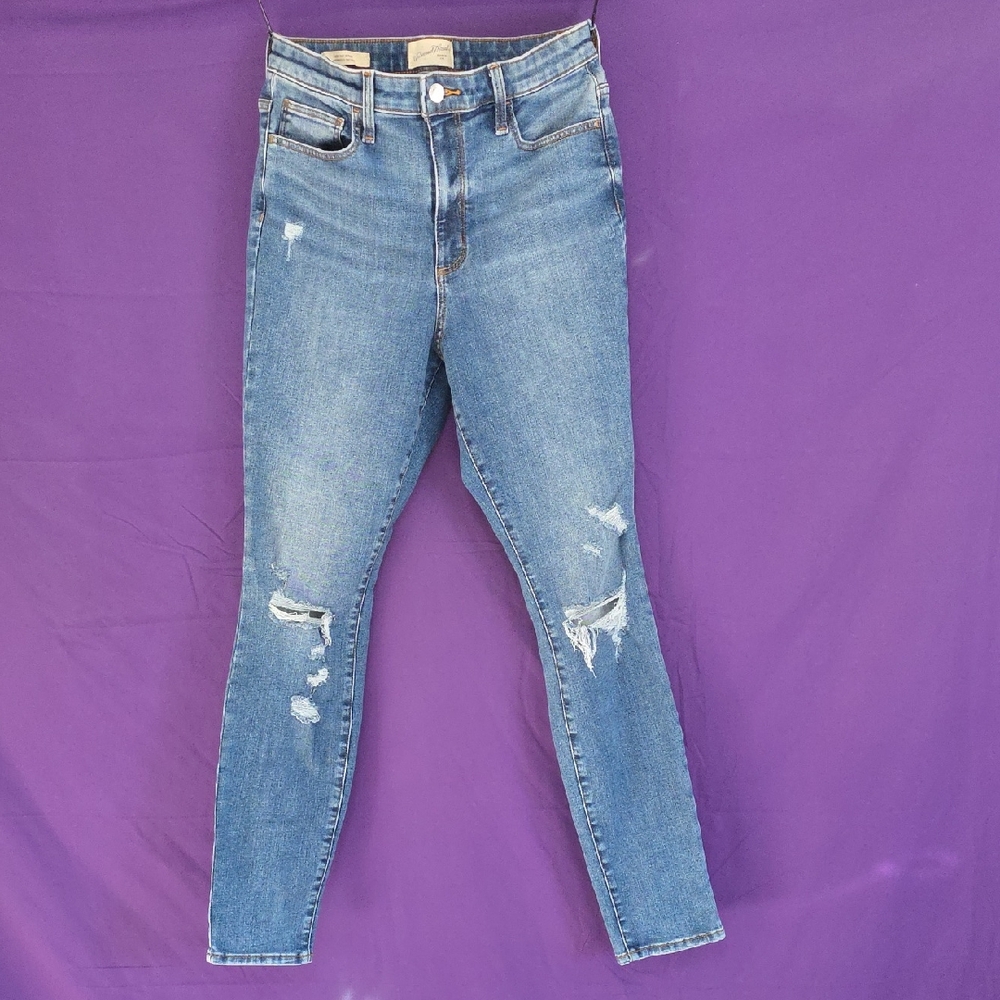 NWOT! (Womans 10L) Universal Thread Distressed Skinny Jeans Tall Long Stretchy